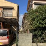 西側の隣地との写真です。