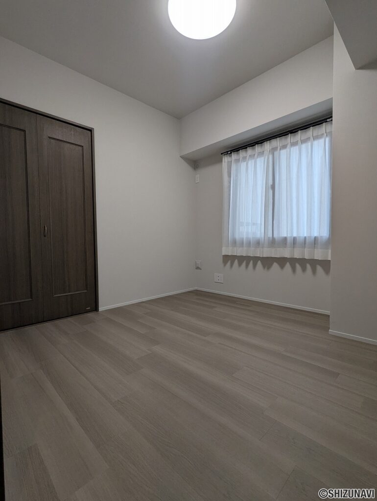 ウィンドリッヂ鷹匠　洋室