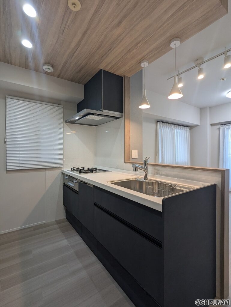 ウィンドリッヂ鷹匠　LDK