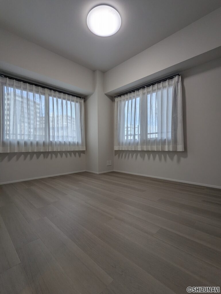 ウィンドリッヂ鷹匠　洋室