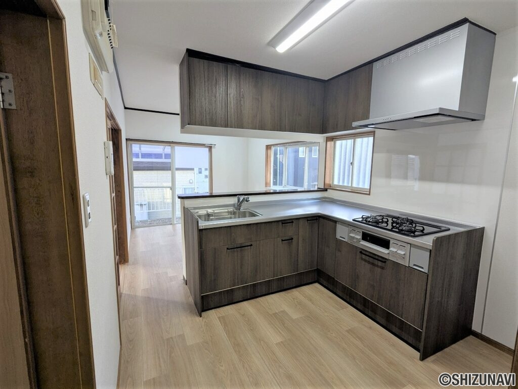 静岡市　清水区八坂北1丁目2-39　室内