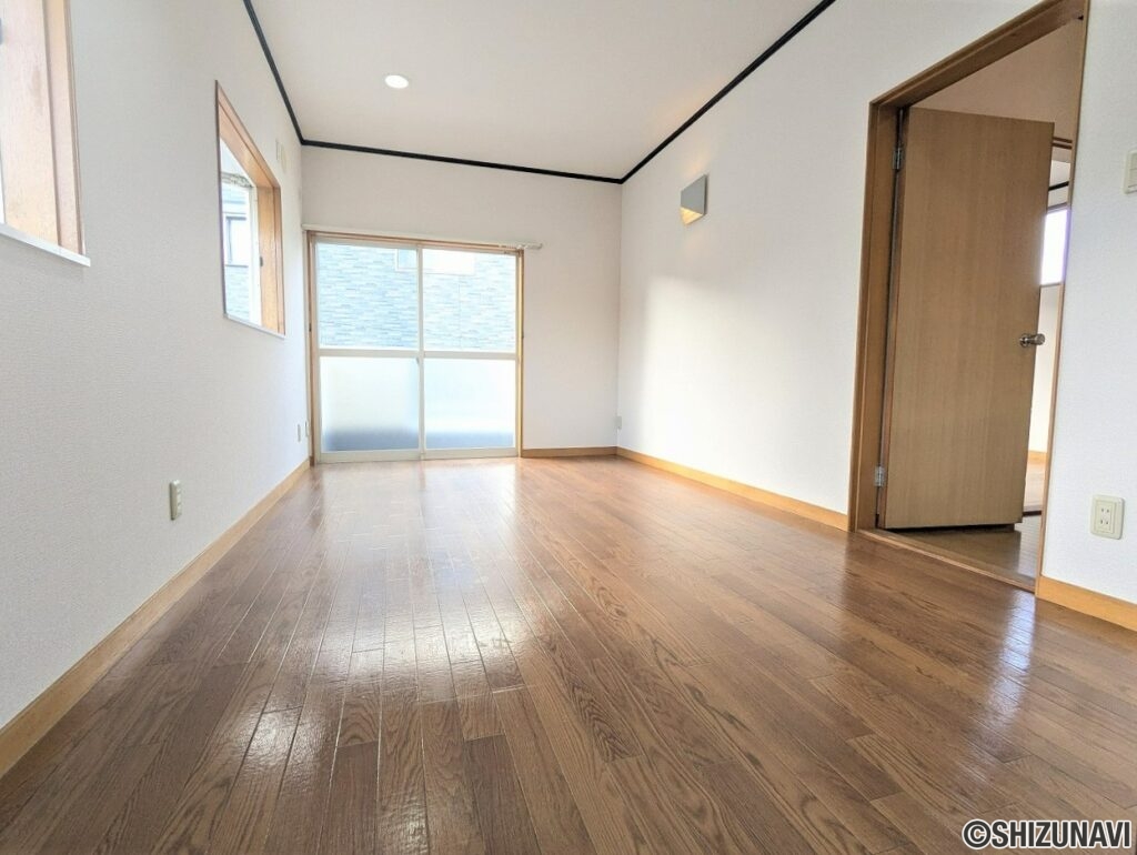 静岡市　清水区八坂北1丁目2-39　室内