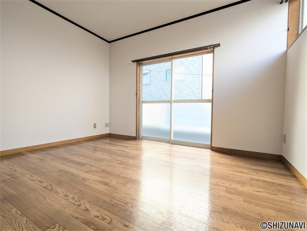 静岡市　清水区八坂北1丁目2-39　室内