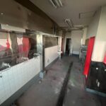 店舗キッチン側です