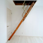 折りたたみ式はしご