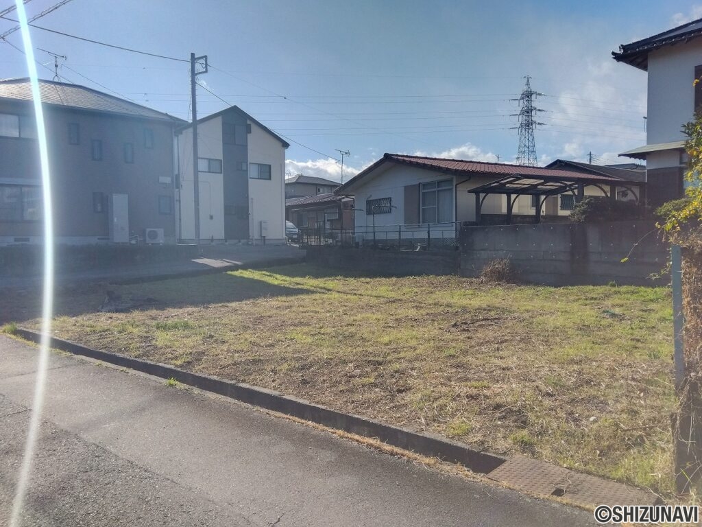 本物件を北東側から撮影