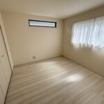 ２階洋室（6.12帖）です