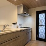 勝手口のあるキッチン