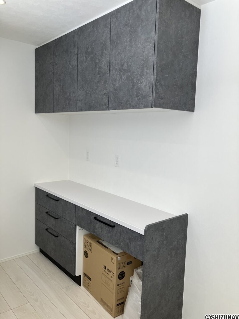 葵区田町　A号棟キッチン収納