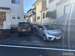 駐車場 2台駐車できます。