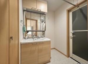 洗面台収納、物干しがあります