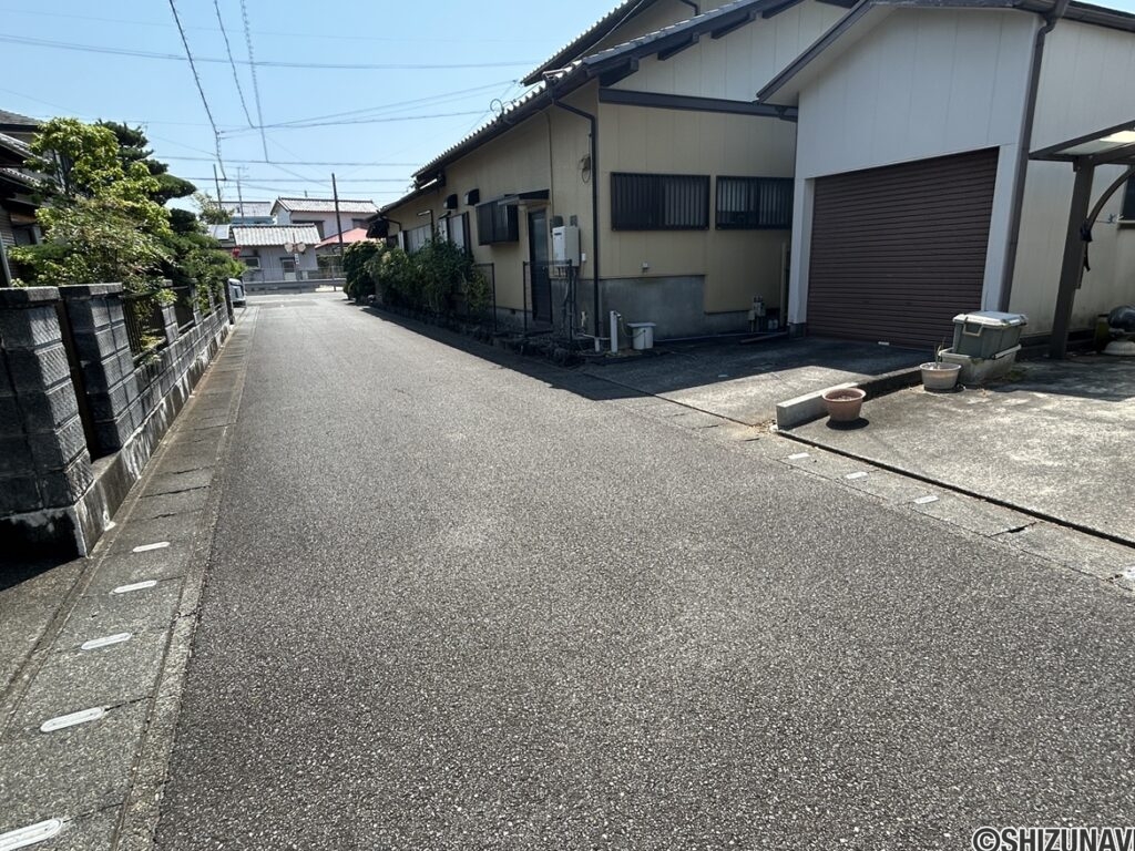 カチタス　細江　前面道路