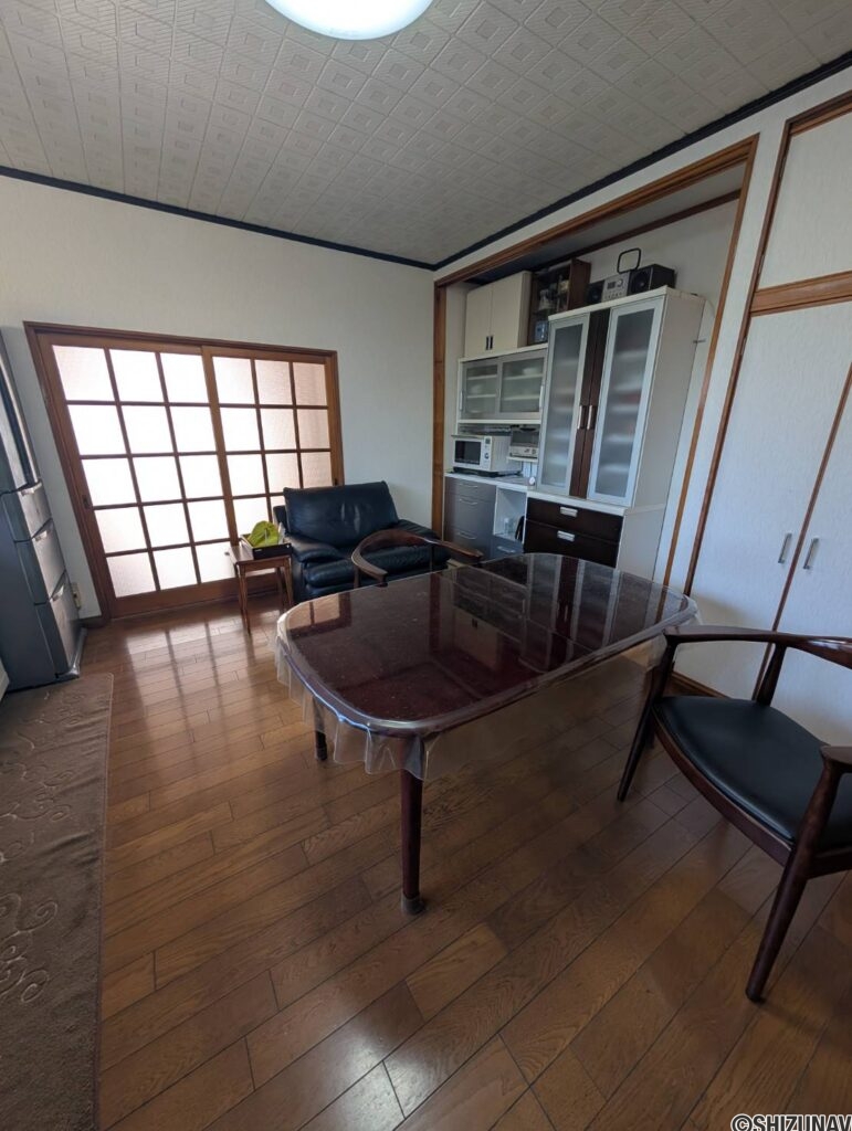 菊川市下内田　中古住宅の画像