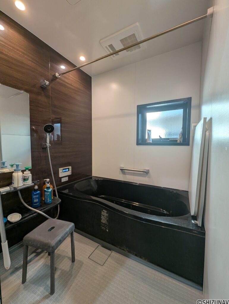 浴室乾燥機付きのシステムバス。