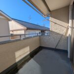 バルコニーは奥行きがあり、使い勝手が良さそうですよ。