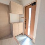 玄関　下足入れが上下にあります。