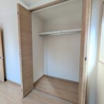 2階6帖収納。奥行きがしっかりあります。