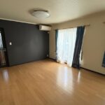 リビングです。LDK部分で約18帖ございます。