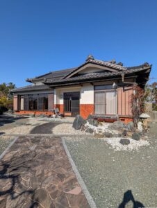 菊川市下内田　中古住宅の物件画像