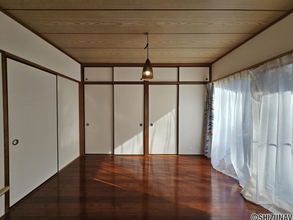 南側　洋室　6帖