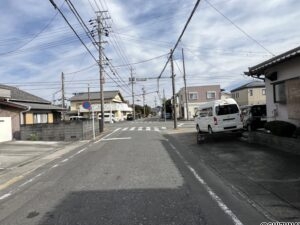 南側道路（東向き）