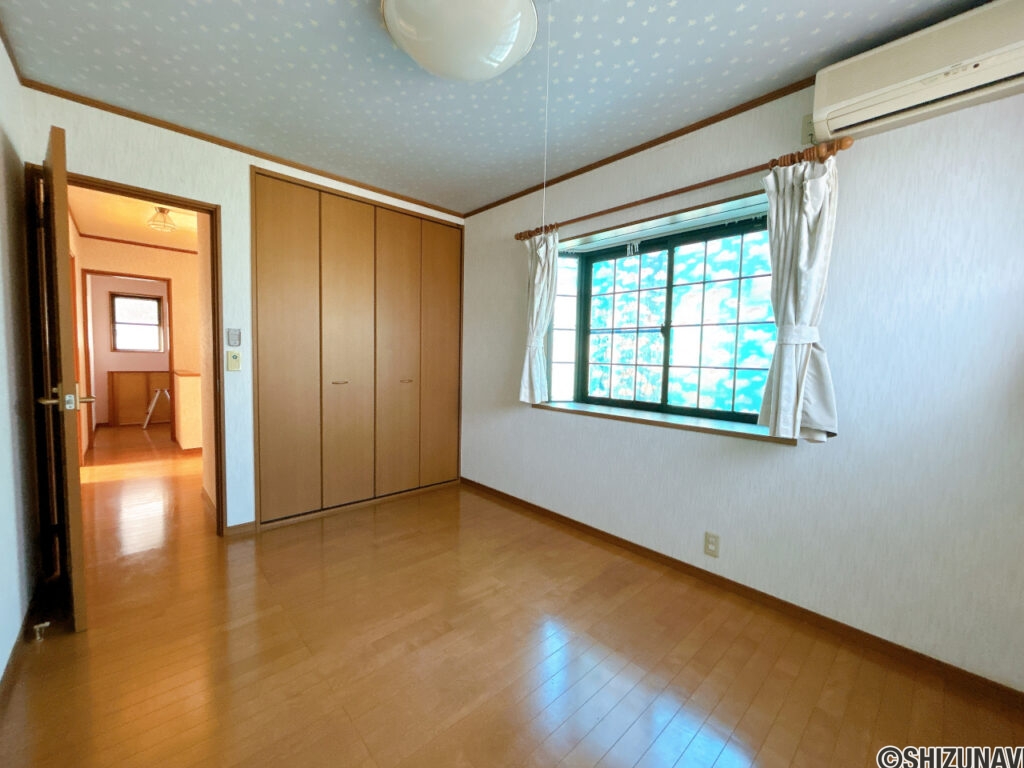 【2階6帖洋室】