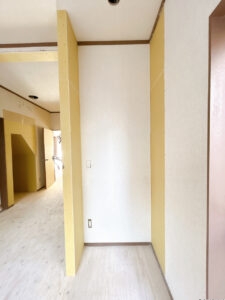 【リフォーム中/収納】LDKの収納です。稼働棚を設置します。