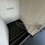 3階からの階段です