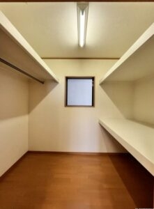 1階ウォークインクローゼット