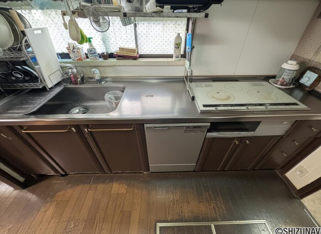 IH3口コンロです♪食洗器は数年前に交換済みです♪