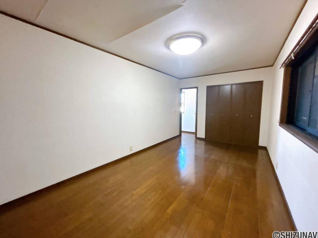 【2階（3）洋室10.5帖】