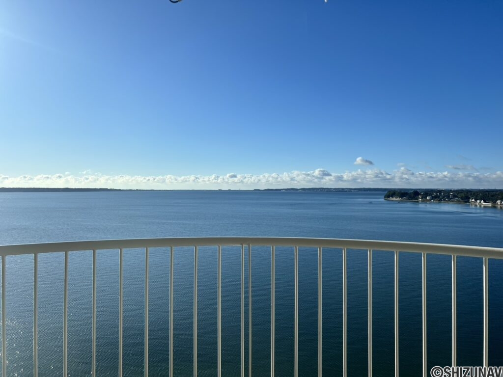 バルコニーから見える浜名湖です。