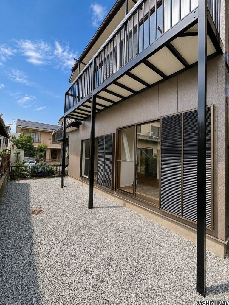 【リフォーム済み/お庭】南側のお庭の様子です。砕石敷き込みを行いました。家庭菜園、ガーデニング等を楽しんでいただけるスペースとなっております。