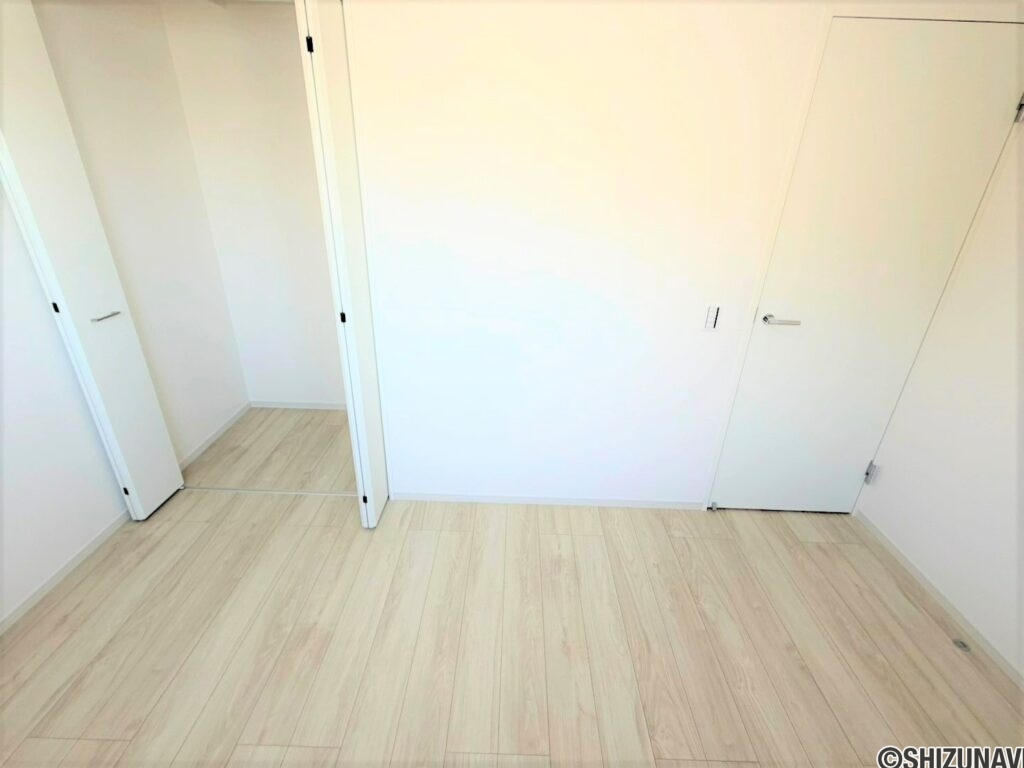 2号棟　2階北西の洋室