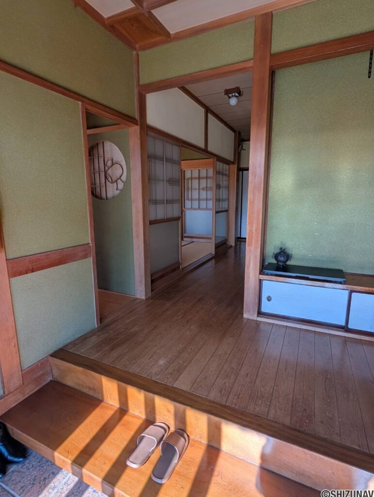 菊川市下内田　中古住宅の画像