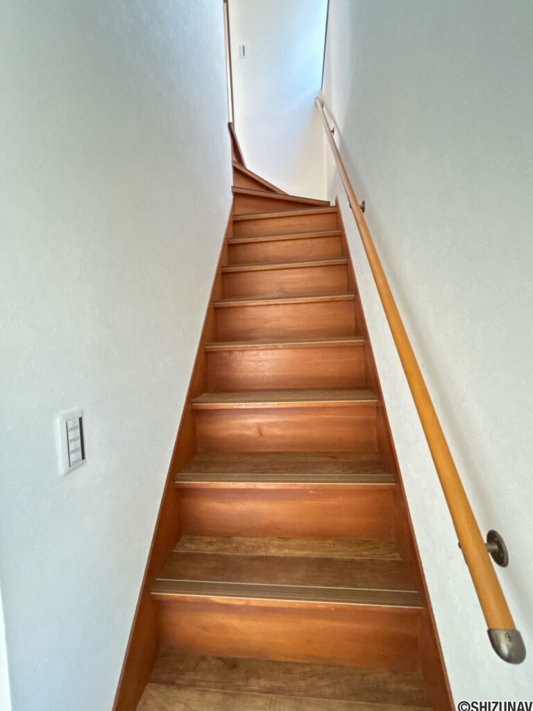 【リフォーム中/階段】（4/18撮影）