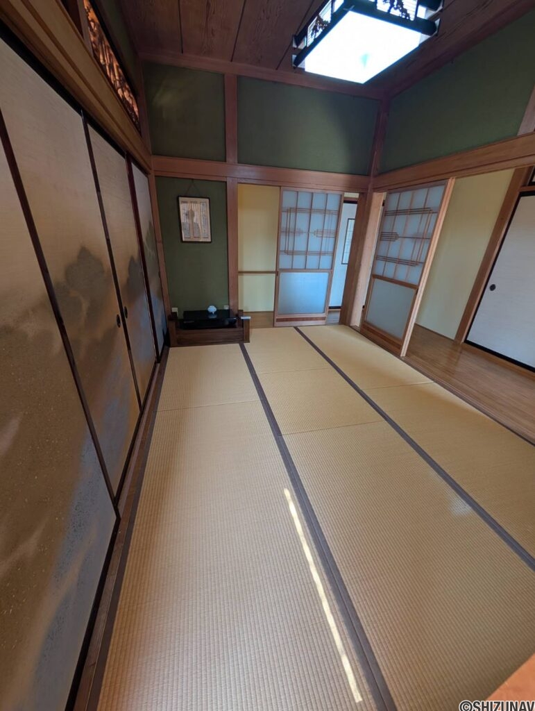 菊川市下内田　中古住宅の画像