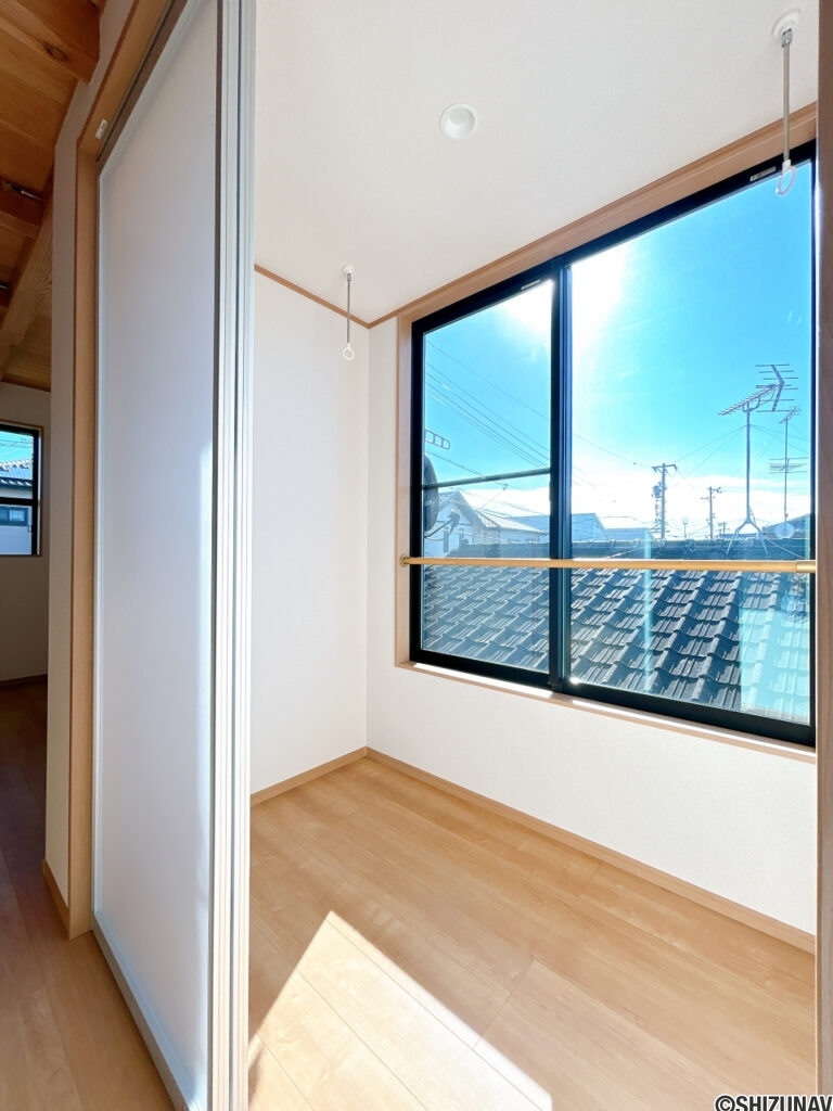 【2階サンルーム】