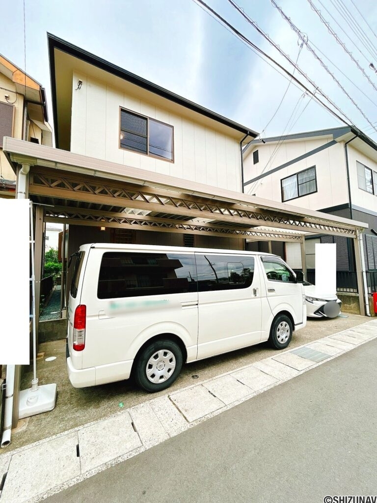 【リフォーム済み/外観】別角度。外壁と屋根の塗装を行いました。