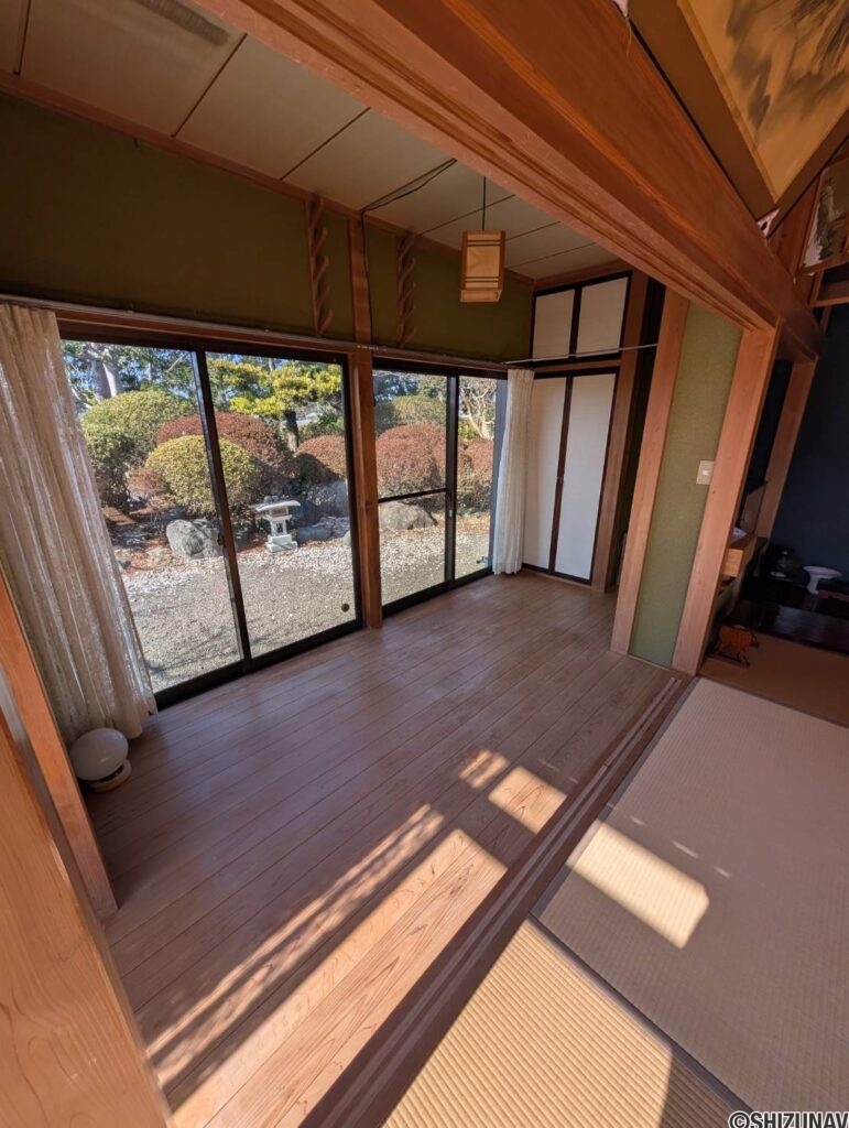 菊川市下内田　中古住宅の画像