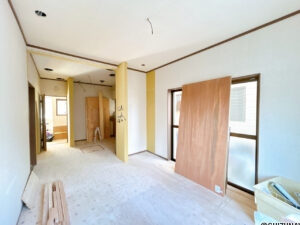 【リフォーム中/リビング】隣のキッチンと繋げてLDKに変更する予定です。