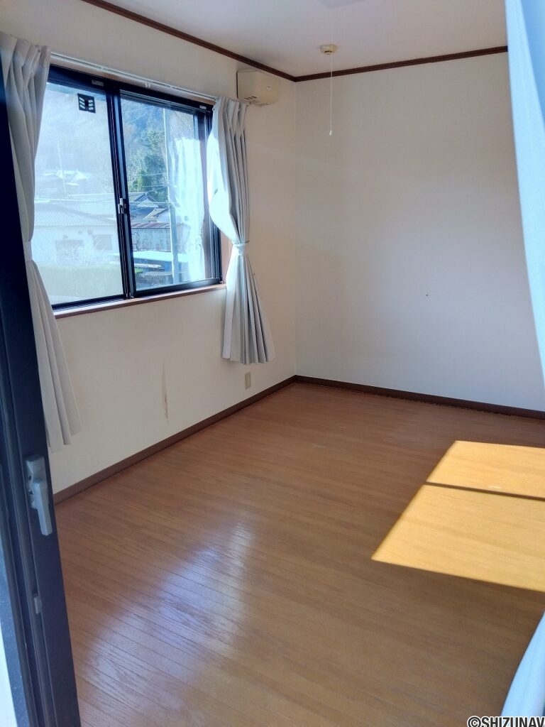 伊豆市本立野　中古住宅　内観