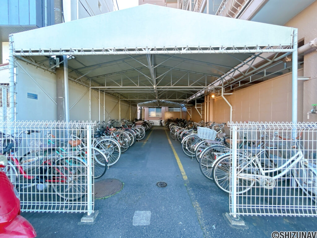 屋根付き駐輪場