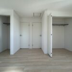 2階 洋室(10帖)の写真です。