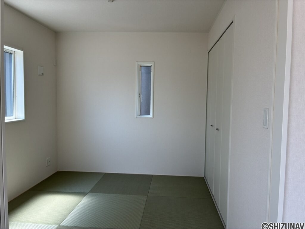和室です。右奥に押入れがございます。
