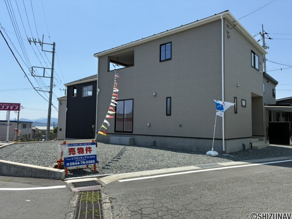 広い駐車場です。