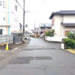 前面道路 南側の写真です。