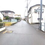 前面道路 北側の写真です。