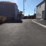 前面道路 北東側からの写真です。