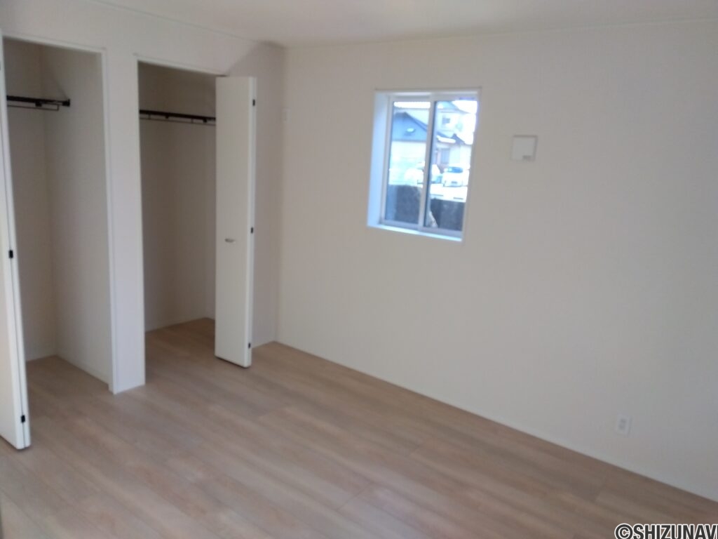 4号棟 2階寝室(7帖)の写真です。